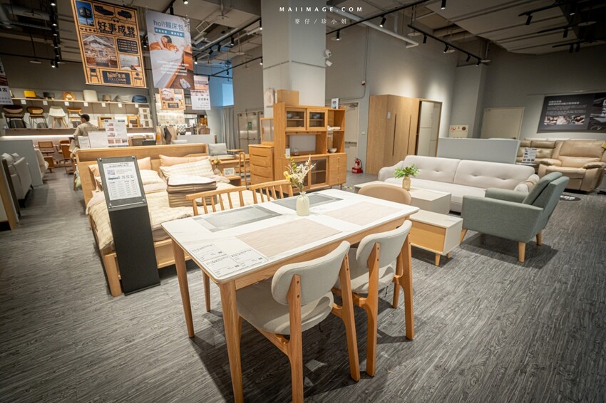 桃園市中壢區【桃園中壢】2024大江購物中心必買,Z世代購物首選!好拍、好逛、好好吃!聖誕節到大江一遊未盡!全年度免