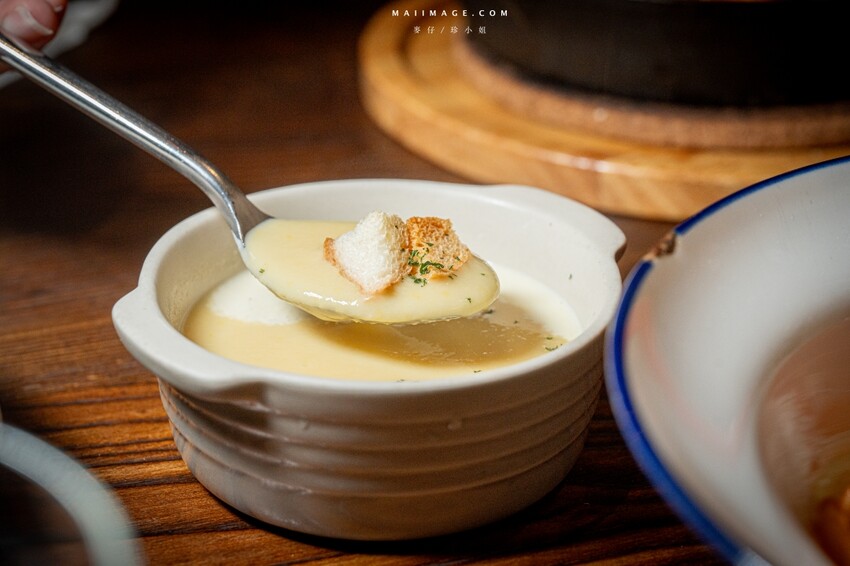 桃園市中壢區【桃園中壢】2024大江購物中心必買,Z世代購物首選!好拍、好逛、好好吃!聖誕節到大江一遊未盡!全年度免