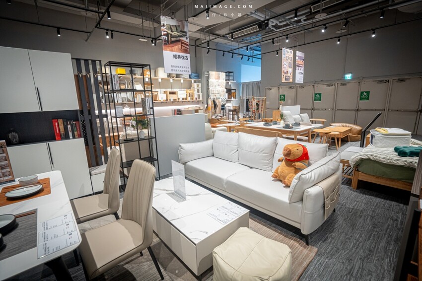 桃園市中壢區【桃園中壢】2024大江購物中心必買,Z世代購物首選!好拍、好逛、好好吃!聖誕節到大江一遊未盡!全年度免