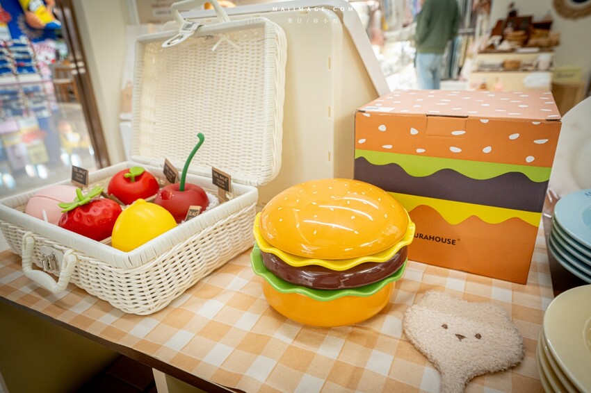 桃園市中壢區【桃園中壢】2024大江購物中心必買,Z世代購物首選!好拍、好逛、好好吃!聖誕節到大江一遊未盡!全年度免