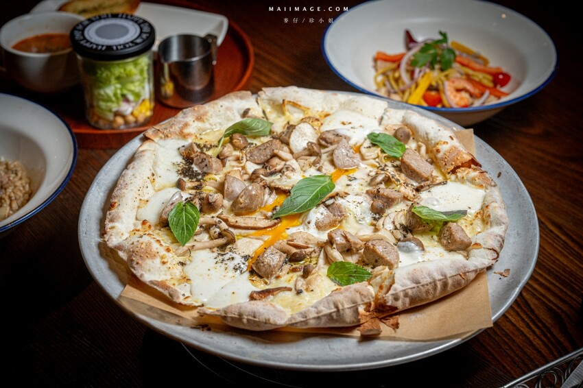 桃園市中壢區【桃園中壢】2024大江購物中心必買,Z世代購物首選!好拍、好逛、好好吃!聖誕節到大江一遊未盡!全年度免