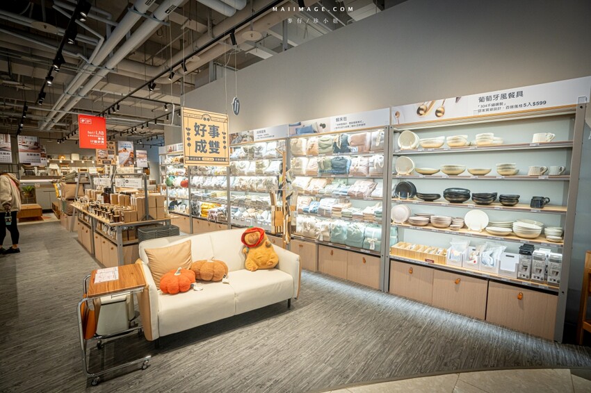 桃園市中壢區【桃園中壢】2024大江購物中心必買,Z世代購物首選!好拍、好逛、好好吃!聖誕節到大江一遊未盡!全年度免