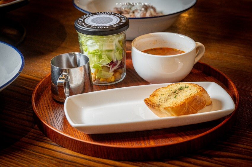 桃園市中壢區【桃園中壢】2024大江購物中心必買,Z世代購物首選!好拍、好逛、好好吃!聖誕節到大江一遊未盡!全年度免