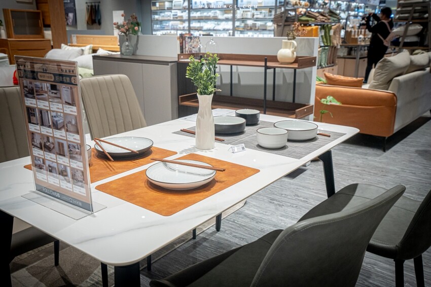 桃園市中壢區【桃園中壢】2024大江購物中心必買,Z世代購物首選!好拍、好逛、好好吃!聖誕節到大江一遊未盡!全年度免