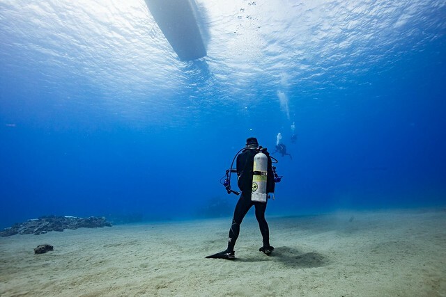 The Movie posters and stills of Taiwan record movie "2025年紀錄片電影《沈睡的水下巨人》(Shipwrecks Taiwan)" will be launching from Apr 25, 2025 onwards in Taiwan.