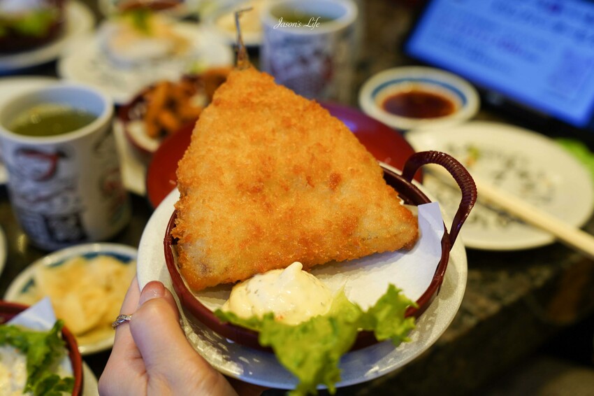 日本【北海道小樽│美食】回転寿司とっぴ(小樽運河通り店)。必吃平價壽司、高CP值新鮮海味