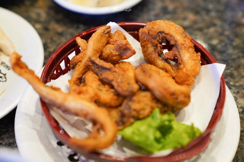 日本【北海道小樽│美食】回転寿司とっぴ(小樽運河通り店)。必吃平價壽司、高CP值新鮮海味