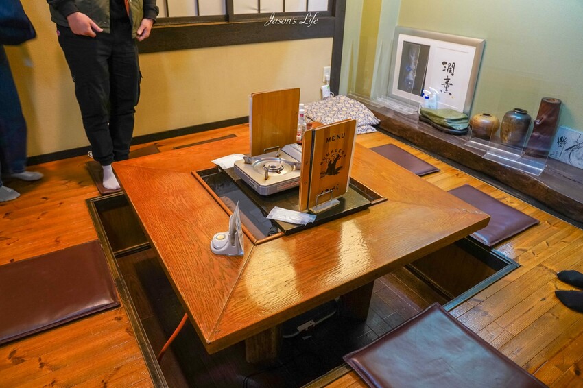 日本【北海道富良野|美食】Kumagera(くまげら)。富良野美食推薦,強烈推薦一定要來嚐嚐炙燒和牛丼飯、和牛壽喜