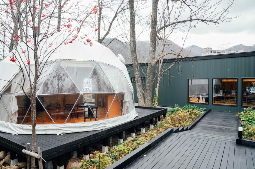 日本【北海道定山溪│景點】山ノ風マチ遊記。定山溪最新文青景點,隱藏一間擁有足浴的必吃麵包店エクスクラメー