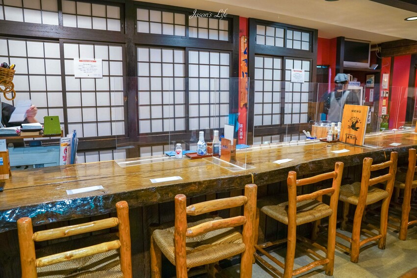 日本【北海道富良野|美食】Kumagera(くまげら)。富良野美食推薦,強烈推薦一定要來嚐嚐炙燒和牛丼飯、和牛壽喜