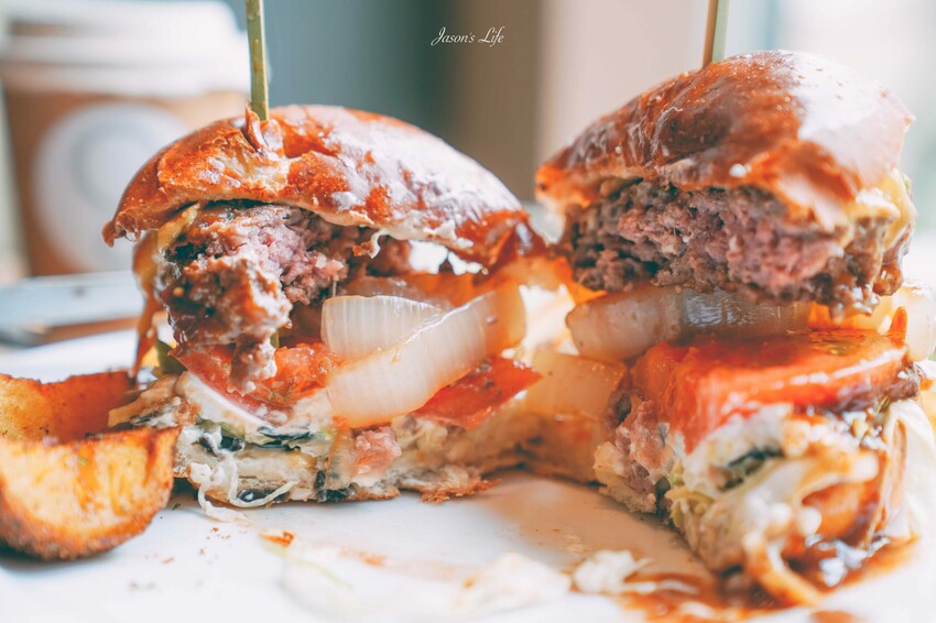 日本【北海道定山溪│景點】山ノ風マチ遊記。定山溪最新文青景點,隱藏一間擁有足浴的必吃麵包店エクスクラメー