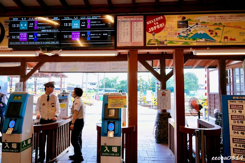 河口湖富士山拍攝景點「日川時計店」， FUJISAN SHO