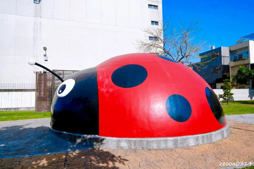 屏東遛小孩好去處「勝利動物溜滑梯公園」，8座超萌動物溜滑梯免