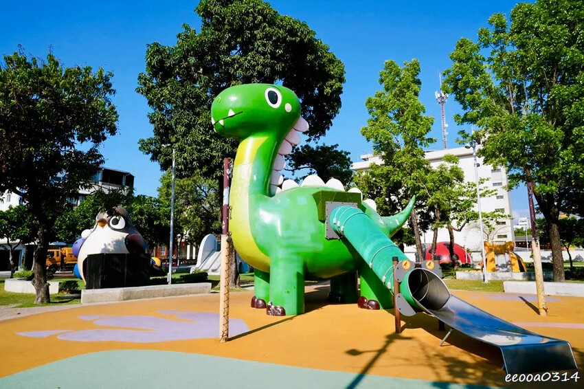 屏東遛小孩好去處「勝利動物溜滑梯公園」，8座超萌動物溜滑梯免