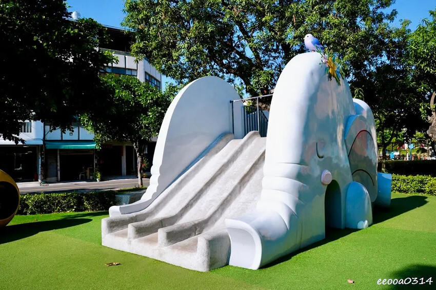 屏東遛小孩好去處「勝利動物溜滑梯公園」，8座超萌動物溜滑梯免