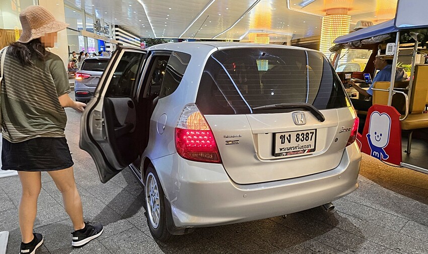 泰國曼谷自由行必去體驗！！光療美甲、泰服拍攝、生薑暖油按摩SPA！！