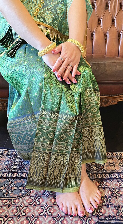 泰國曼谷自由行必去體驗！！光療美甲、泰服拍攝、生薑暖油按摩SPA！！