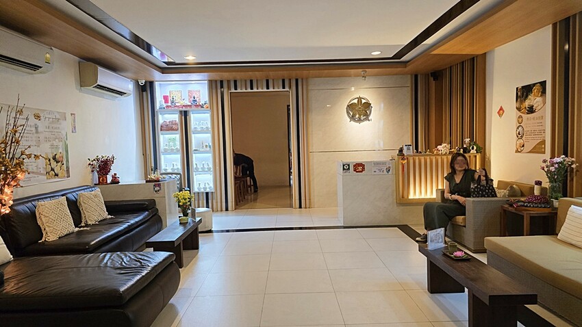 泰國曼谷自由行必去體驗！！光療美甲、泰服拍攝、生薑暖油按摩SPA！！