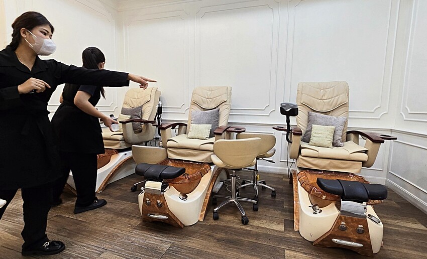 泰國曼谷自由行必去體驗！！光療美甲、泰服拍攝、生薑暖油按摩SPA！！