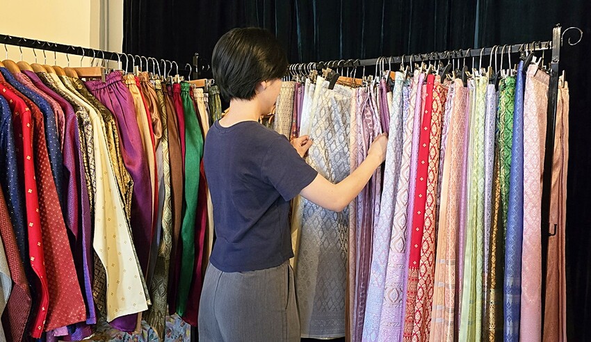 泰國曼谷自由行必去體驗！！光療美甲、泰服拍攝、生薑暖油按摩SPA！！