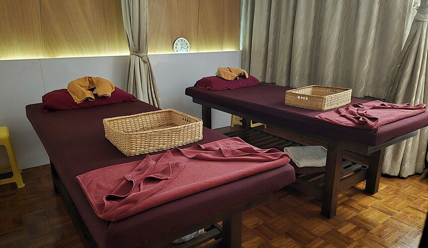 泰國曼谷自由行必去體驗！！光療美甲、泰服拍攝、生薑暖油按摩SPA！！