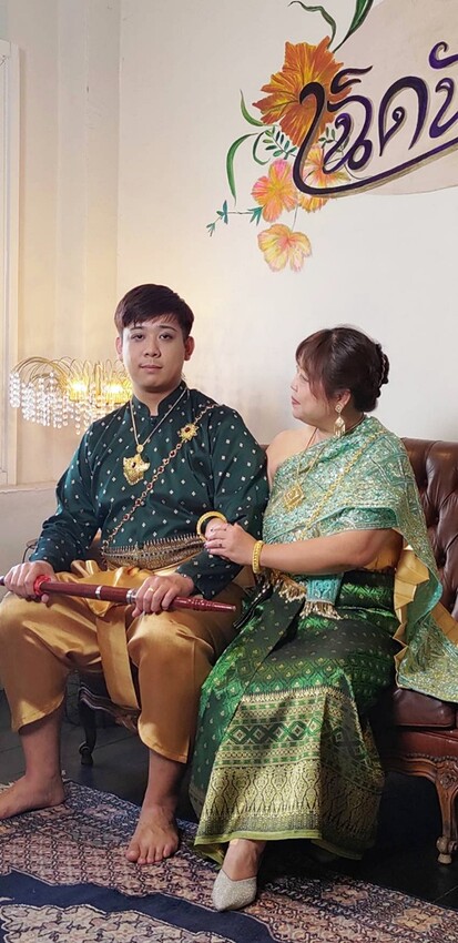 泰國曼谷自由行必去體驗！！光療美甲、泰服拍攝、生薑暖油按摩SPA！！