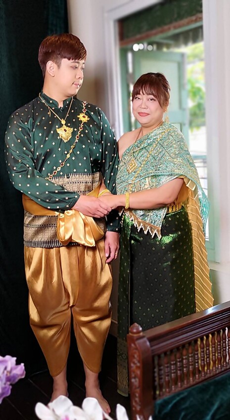 泰國曼谷自由行必去體驗！！光療美甲、泰服拍攝、生薑暖油按摩SPA！！