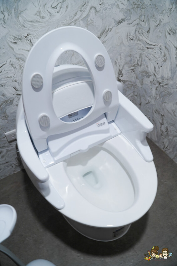 高雄最愛逛的 MUJI無印良品 大立旗艦店 最多獨家商品與服務、870坪1.2層舒適好逛、最貼心的永續服務 X 客製化 Modolii謀多利．居工事都在高雄大立 - 跟著尼力吃喝玩樂＆親子生活