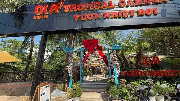 IMG_6444 (1).jpg IMG_6444 (1).jpg