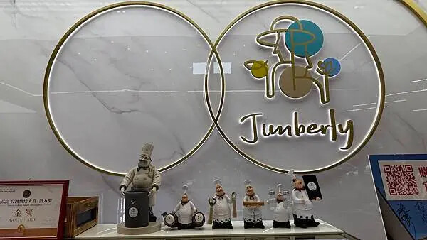 IMG_7042 (1).jpg IMG_7042 (1).jpg