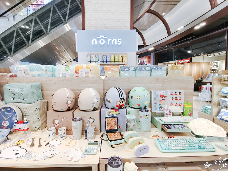 桃園市中壢區2024大江購物中心》2024年最美室內聖誕裝置藝術，Z世代購物首選！好拍、好逛、好好吃！全年免費停車，就在