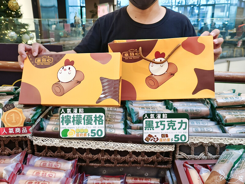 桃園市中壢區2024大江購物中心》2024年最美室內聖誕裝置藝術，Z世代購物首選！好拍、好逛、好好吃！全年免費停車，就在