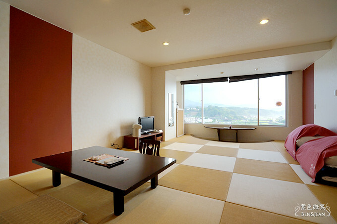 日本雛之里山陽館》ひなの里山陽館一泊二食的屋形船體驗用餐愜意舒心，緊依三偎川風景秀麗