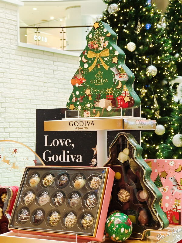 桃園市中壢區2024大江購物中心》2024年最美室內聖誕裝置藝術，Z世代購物首選！好拍、好逛、好好吃！全年免費停車，就在