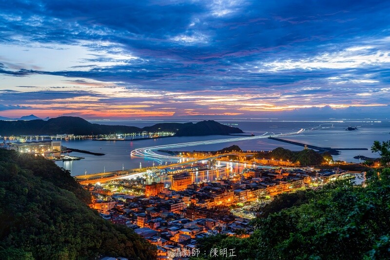 宜蘭縣蘇澳鎮南方澳觀景台》蘇澳觀雲觀海日出平台、攝郎出沒賞南方澳漁港絕美海景景點