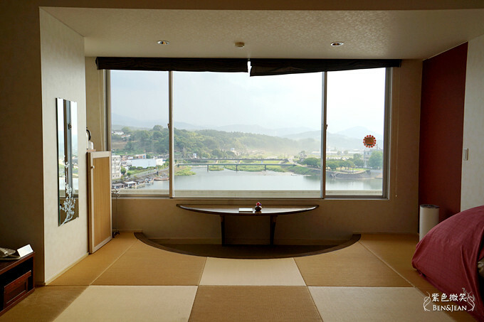 日本雛之里山陽館》ひなの里山陽館一泊二食的屋形船體驗用餐愜意舒心，緊依三偎川風景秀麗