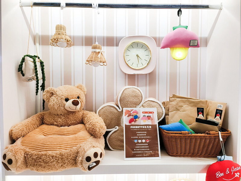 桃園市中壢區2024大江購物中心》2024年最美室內聖誕裝置藝術，Z世代購物首選！好拍、好逛、好好吃！全年免費停車，就在