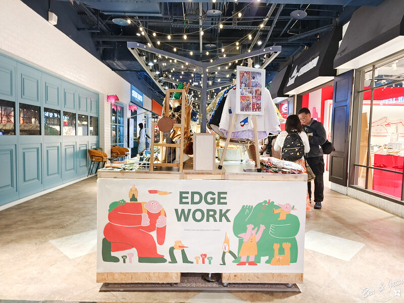 桃園市中壢區2024大江購物中心》2024年最美室內聖誕裝置藝術，Z世代購物首選！好拍、好逛、好好吃！全年免費停車，就在