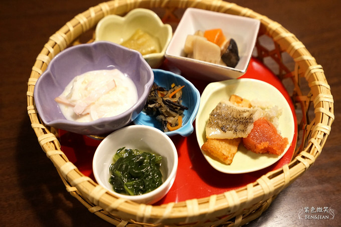 日本雛之里山陽館》ひなの里山陽館一泊二食的屋形船體驗用餐愜意舒心，緊依三偎川風景秀麗
