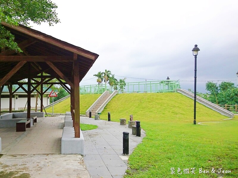 宜蘭縣員山鄉【宜蘭員山公園】大小磨石子溜滑梯、新式遊具、戰車公園、忠烈祠、木棧道生態池、環山步道