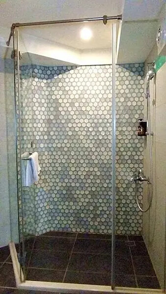 小鹿文娛路徒行旅台南成大館：近台南火車站，質感設計、溫馨服務，古都輕旅行首選！