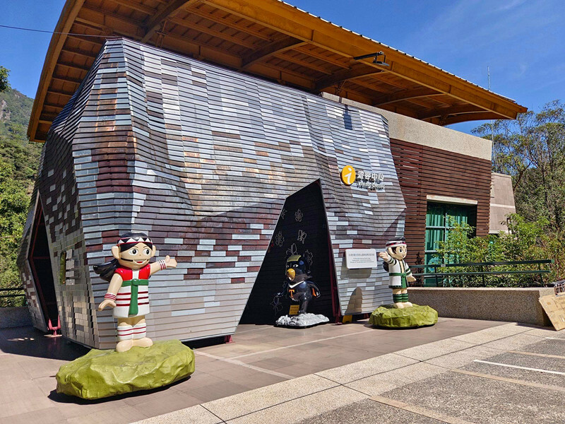 台中市和平區2024山谷燈光節|谷關燈區變身聖誕村,梨山還有全國最高聖誕樹