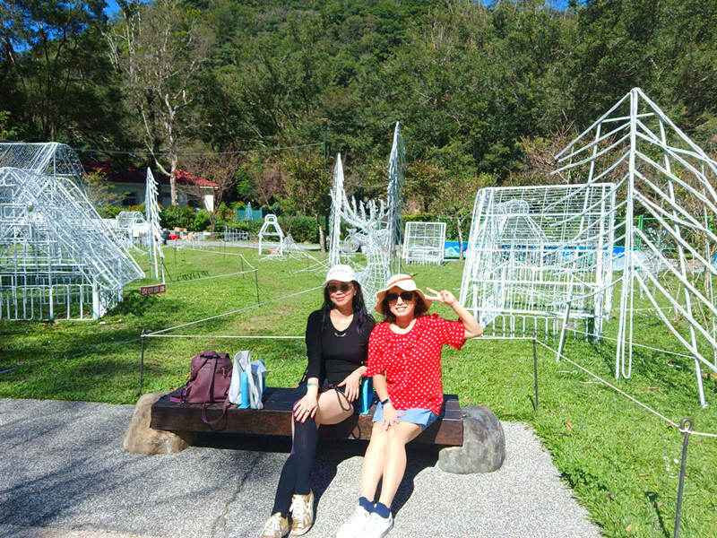 台中市和平區2024山谷燈光節|谷關燈區變身聖誕村,梨山還有全國最高聖誕樹