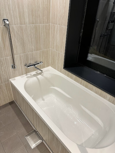 日本【2024東京親子行】輕井澤英迪格酒店 Hotel Indigo Karuizawa。浴缸面河景房親子入住心得 輕井澤住宿推薦