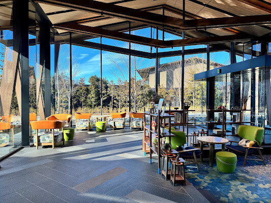 日本【2024東京親子行】輕井澤英迪格酒店 Hotel Indigo Karuizawa。浴缸面河景房親子入住心得 輕井澤住宿推薦