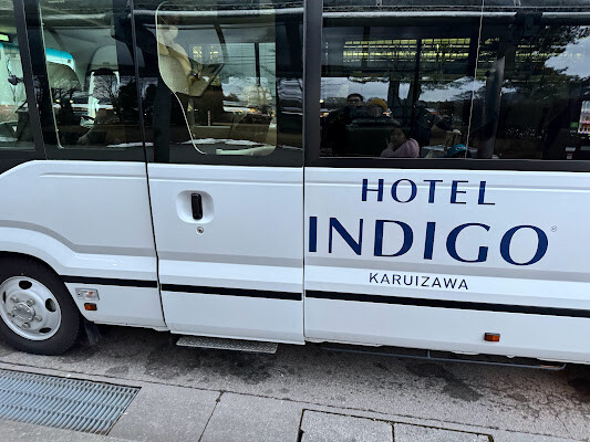 日本【2024東京親子行】輕井澤英迪格酒店 Hotel Indigo Karuizawa。浴缸面河景房親子入住心得 輕井澤住宿推薦