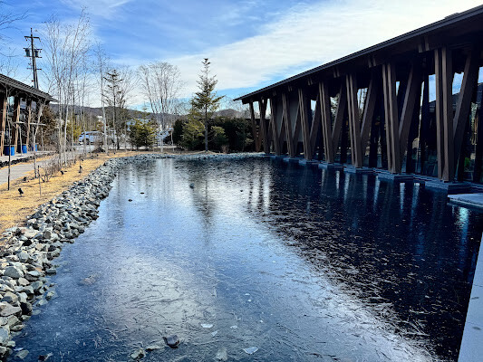 日本【2024東京親子行】輕井澤英迪格酒店 Hotel Indigo Karuizawa。浴缸面河景房親子入住心得 輕井澤住宿推薦