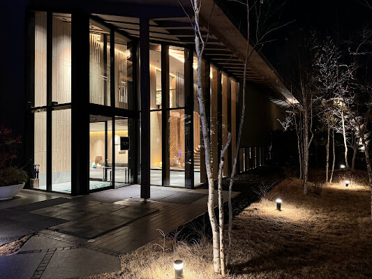 日本【2024東京親子行】輕井澤英迪格酒店 Hotel Indigo Karuizawa。浴缸面河景房親子入住心得 輕井澤住宿推薦