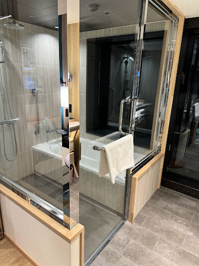 日本【2024東京親子行】輕井澤英迪格酒店 Hotel Indigo Karuizawa。浴缸面河景房親子入住心得 輕井澤住宿推薦