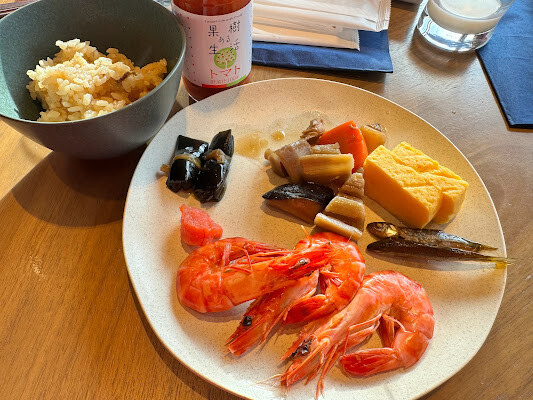 日本【2024東京親子行】輕井澤英迪格酒店 Hotel Indigo Karuizawa。浴缸面河景房親子入住心得 輕井澤住宿推薦